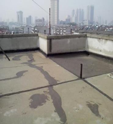 克拉玛依漏水维修 楼顶漏水是什么原因，楼顶漏水维修方法是什么?